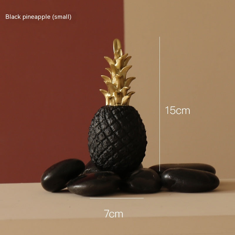 Kreative goldene Ananas-Dekoration für das Wohnzimmer