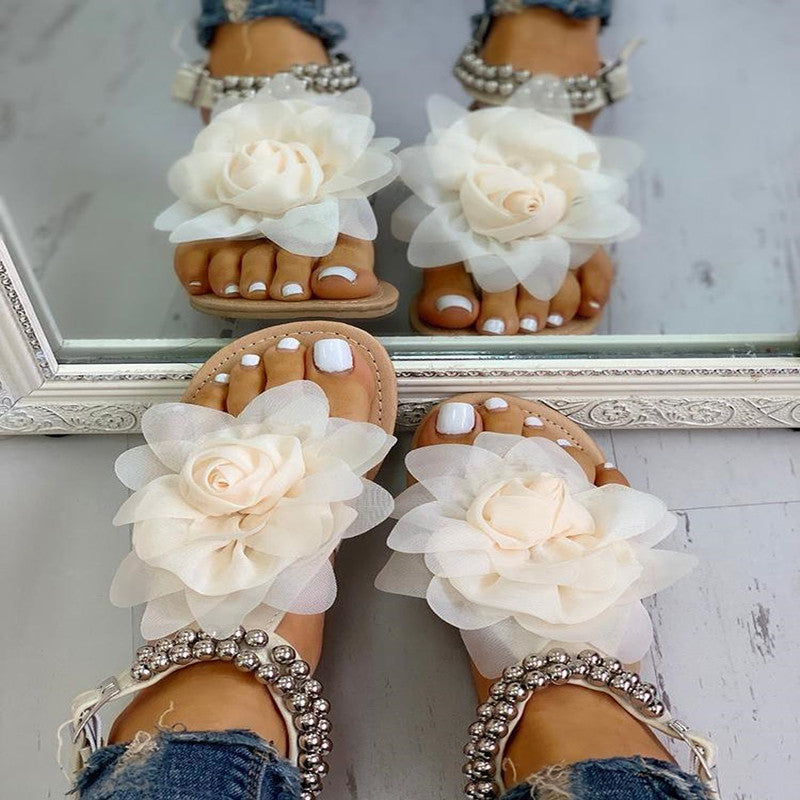 Flat flower sandals