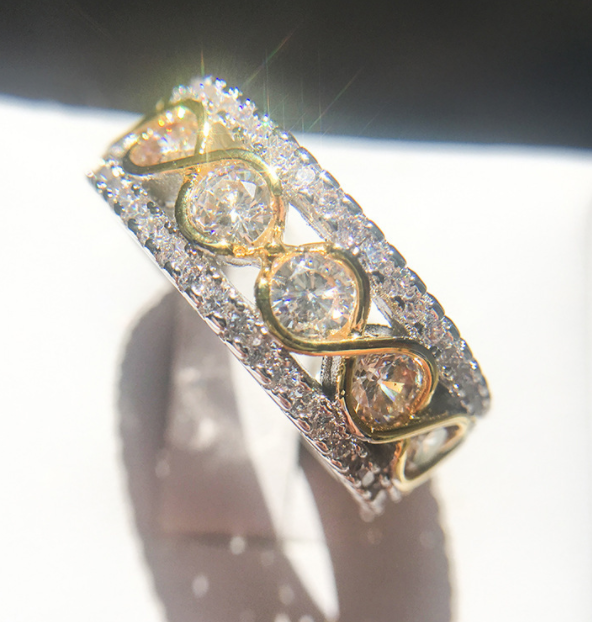 Elegant Female Zircon Stone Ring - Beuti-Ful