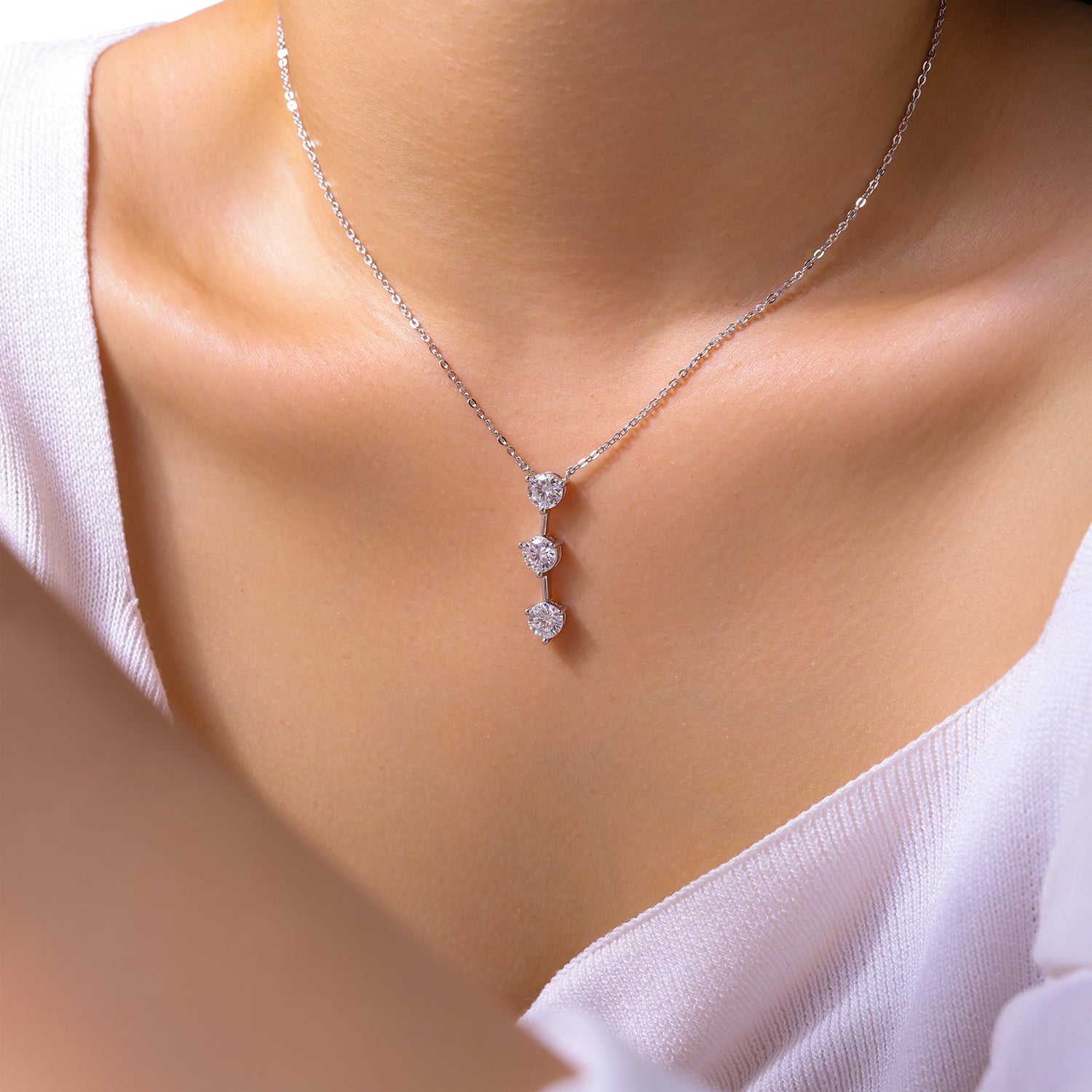 1 Carat Silver Necklace Pendant Set With Top Grade Moissanite, Made Of S925 Silver Plated Platinum. - Beuti-Ful