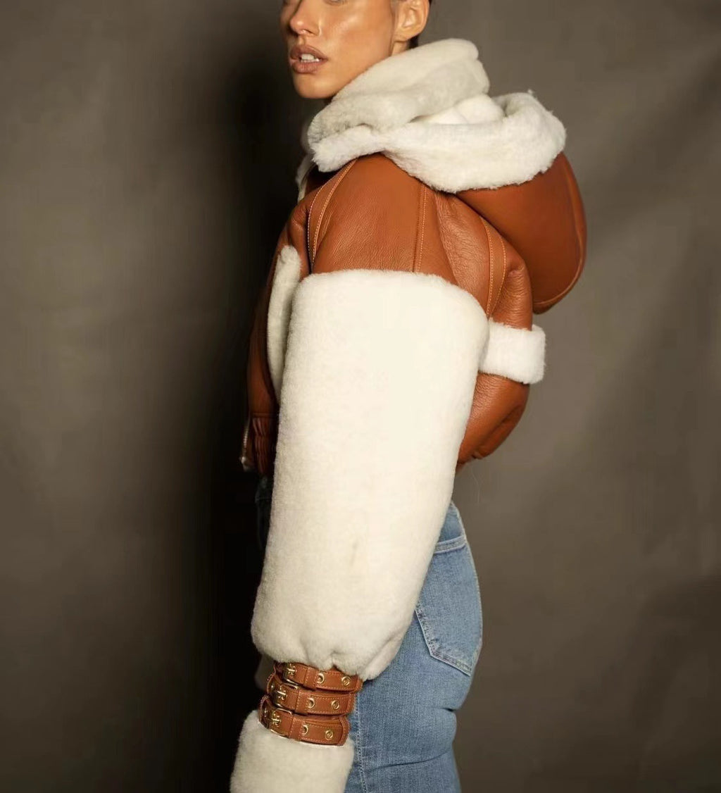 Women's Fur One-piece Lamb Fur Short Coat - Beuti-Ful