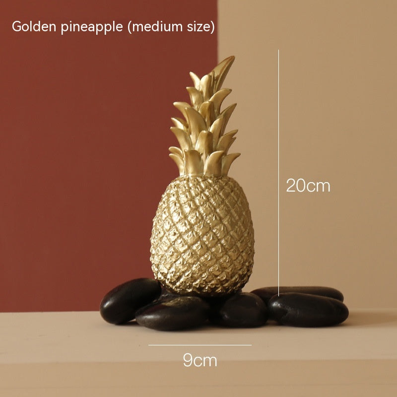 Kreative goldene Ananas-Dekoration für das Wohnzimmer