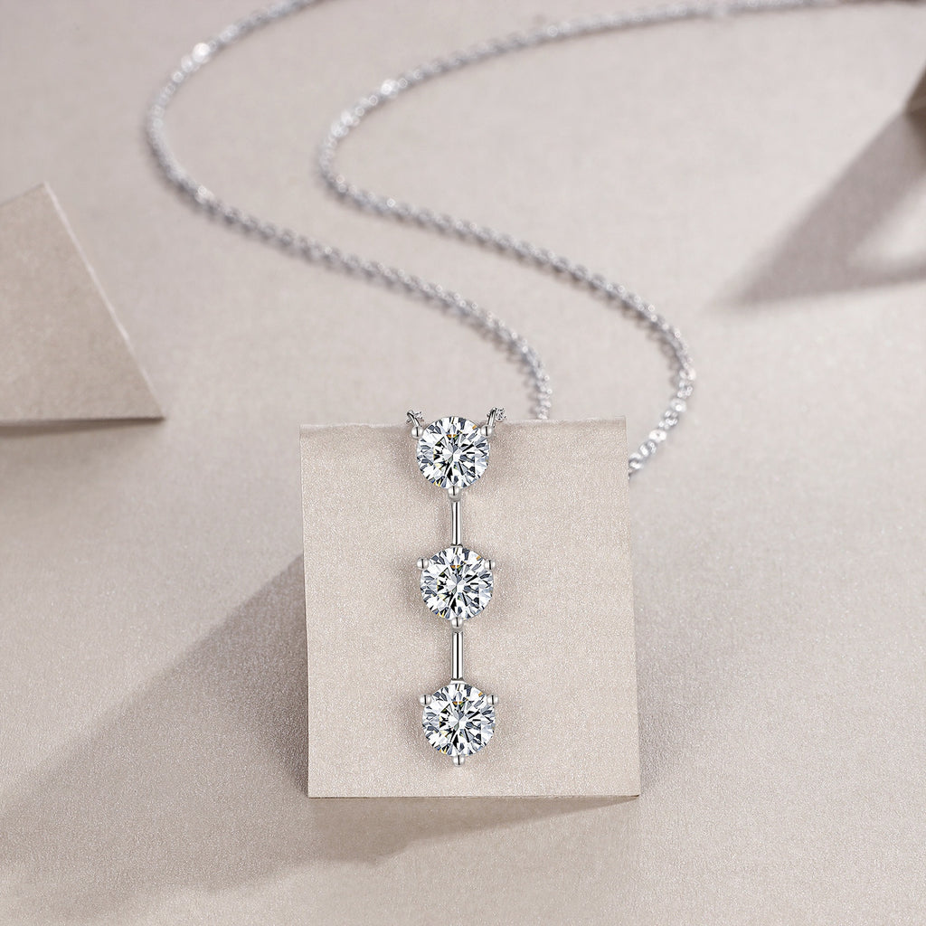 1 Carat Silver Necklace Pendant Set With Top Grade Moissanite, Made Of S925 Silver Plated Platinum. - Beuti-Ful